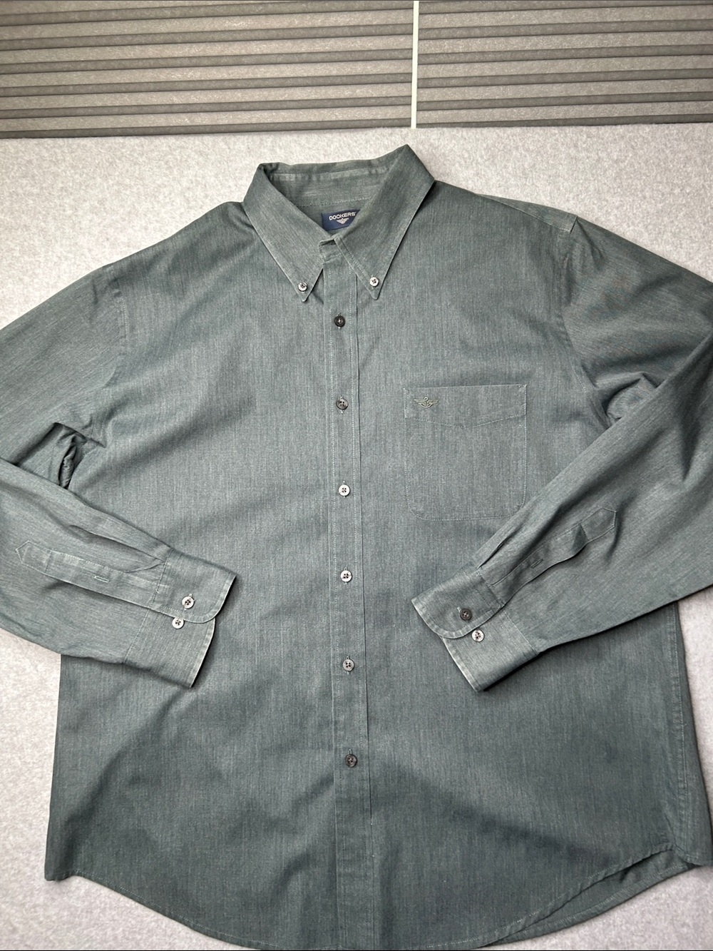 Dockers Men's Button-Down Shirt in Heathered Forest Green